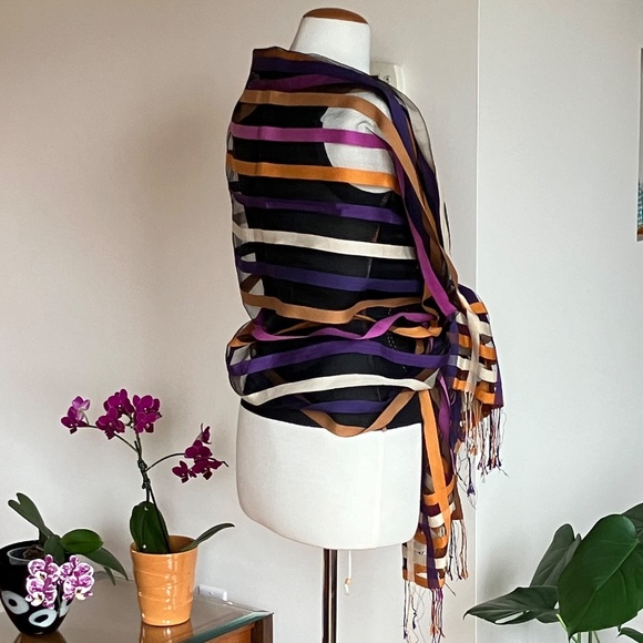 LIGHTWEIGHT SHAWL WRAP SCARF FRINGED ENDS BLACK SHEER COLORED STRIPES - Picture 3 of 13